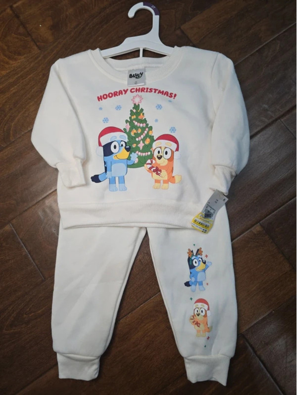 18m brand new bluey from disney christmas sweatsuit item 592G8